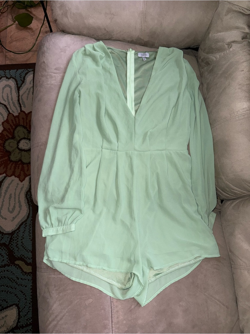 Tobi Mint Green Long-Sleeve V-Neck Romper